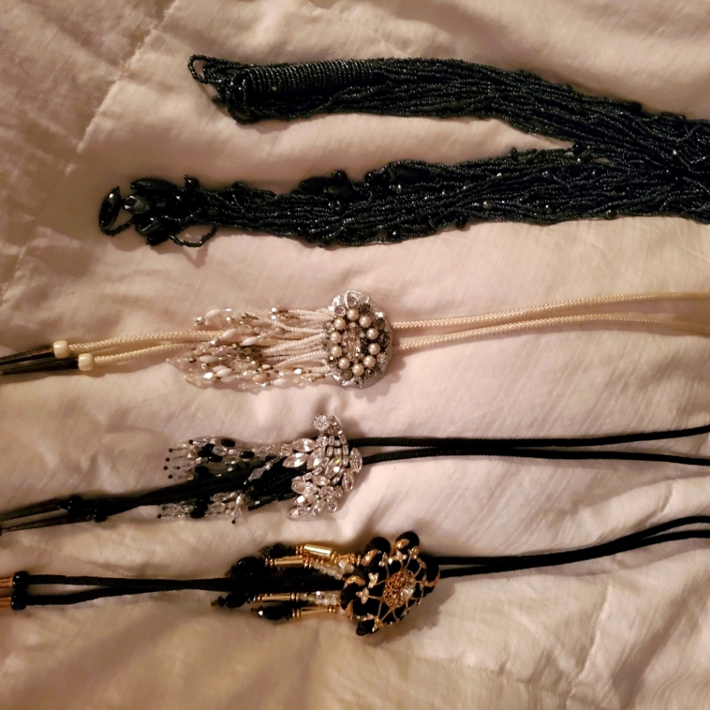 BOLO NECKLACES VINTAGE 1990 Black, White and a Black/blue Beaded